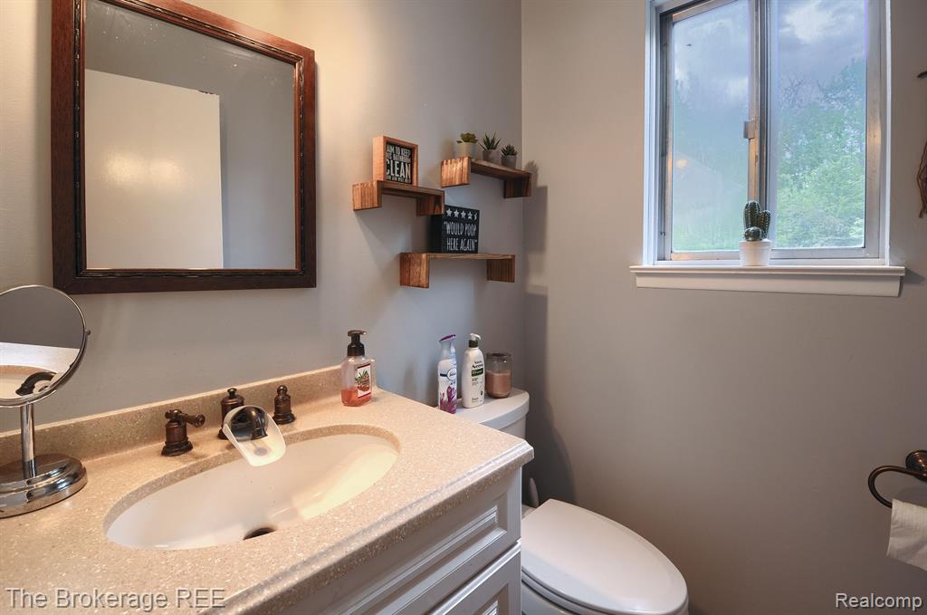 5523 OLD FRANKLIN Road, Grand Blanc, MI 48439 — Photo 13