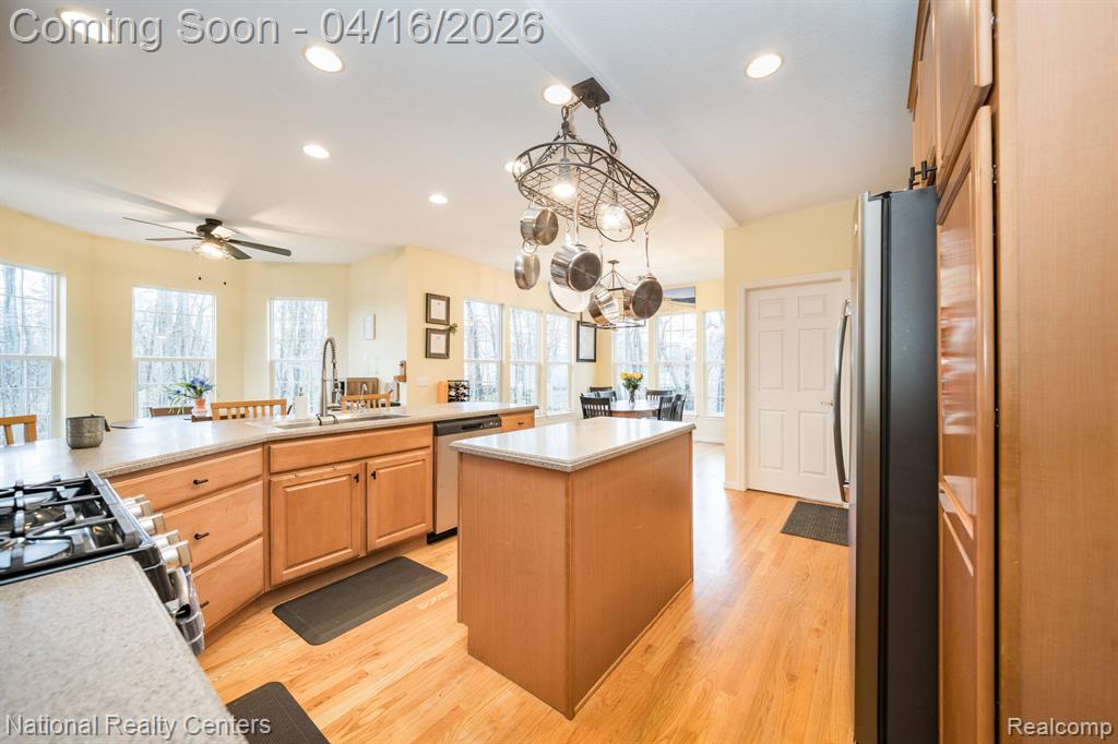 10219 Mill Pointe Drive, Goodrich Vlg, MI — Photo 17