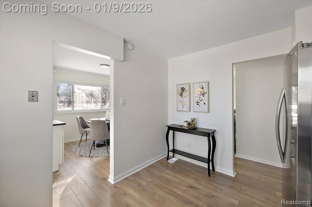 9848 Milburn Street, Livonia, MI 48150 — Photo 13