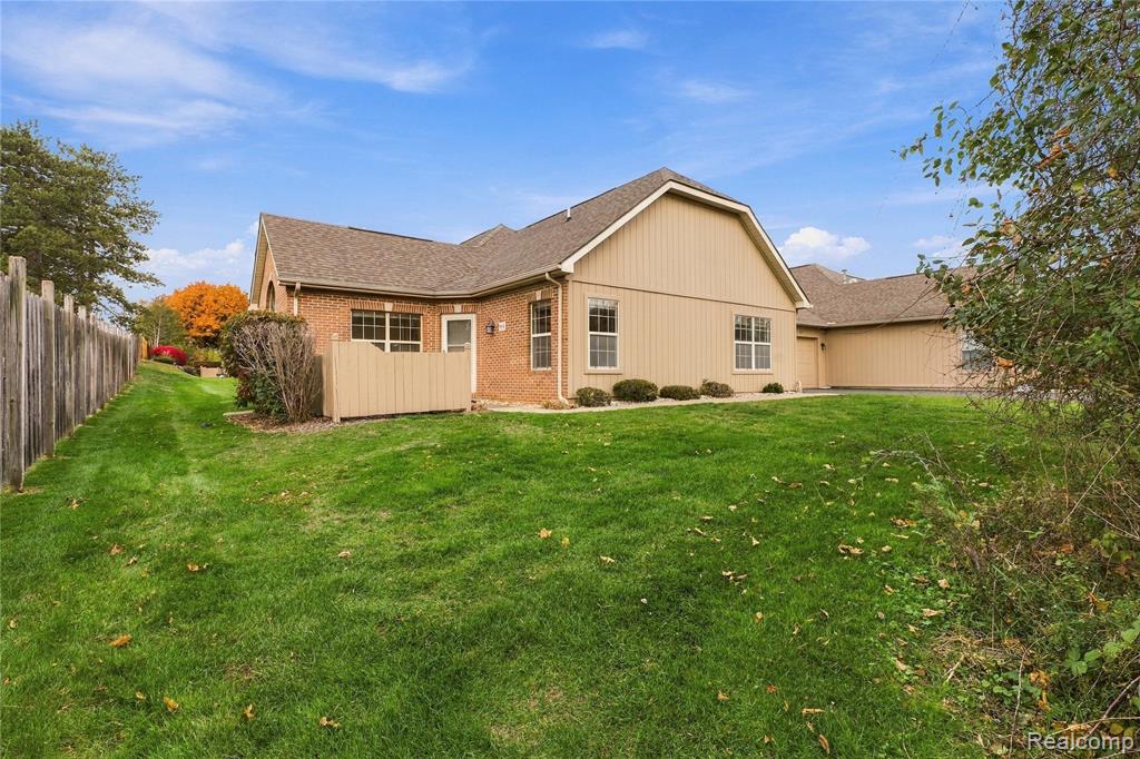 614 Perry Creek Drive, 7, Grand Blanc, MI 48439
