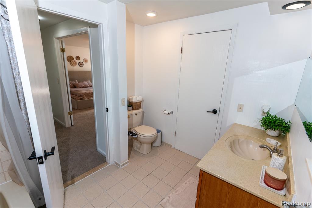 678 Kings Way, Canton, MI 48188 — Photo 21