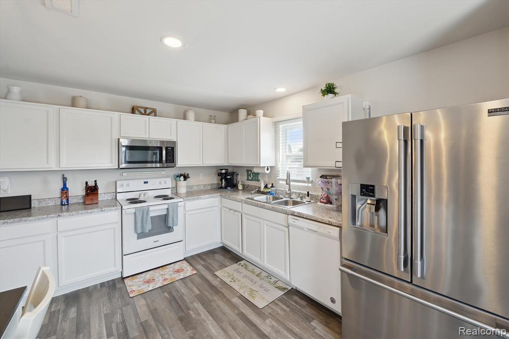 4159 Woodchuck Lane, Swartz Creek, MI 48473 — Photo 12