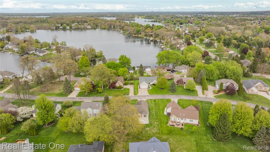 16222 Pine Lake Forest Court, Linden, MI 48451 — Photo 46