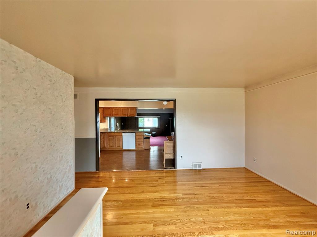 27334 Perry Street, Roseville, MI 48066 — Photo 7
