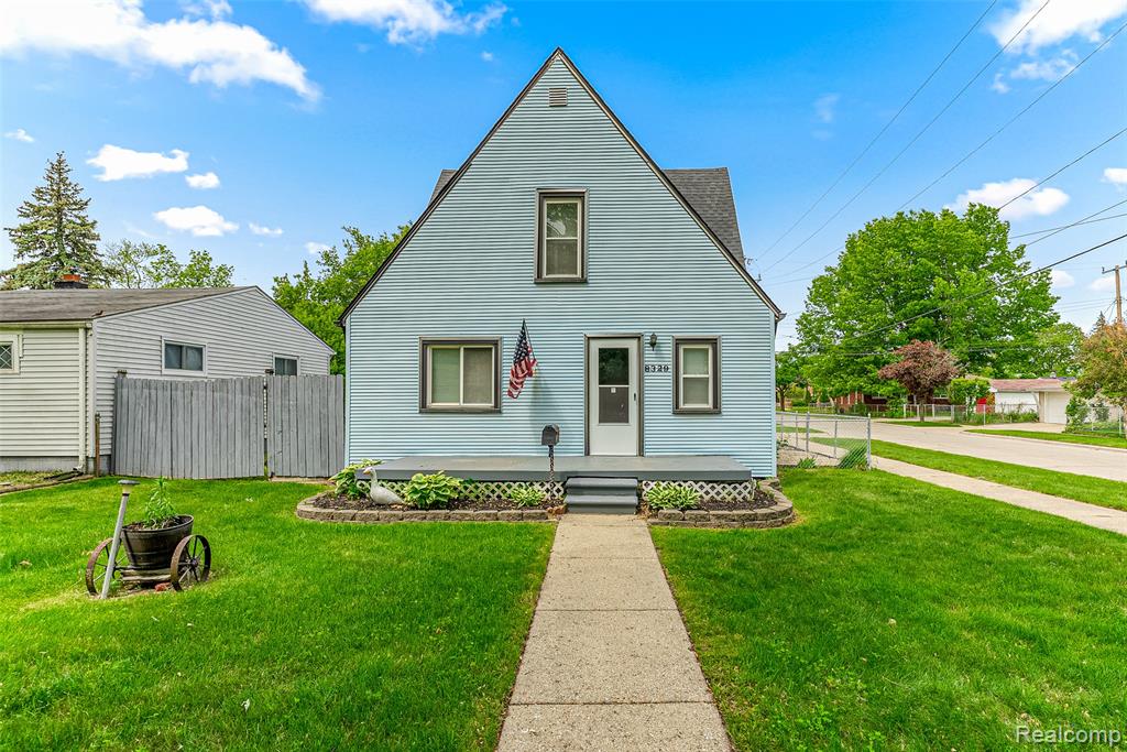 8329 Lenore Street, Dearborn Heights, MI 48127 — Photo 9