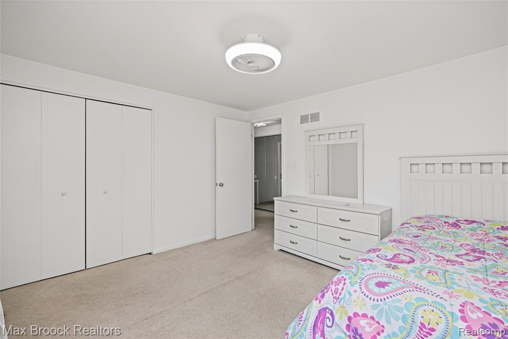 7451 Pebble Point, West Bloomfield, MI — Photo 26