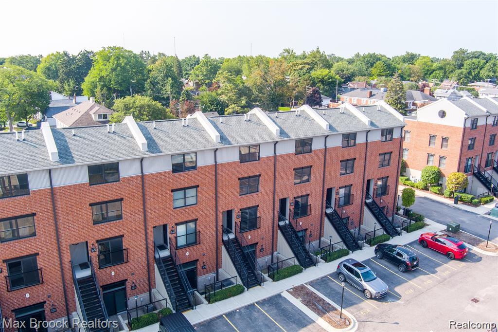 638 W 11 Mile Road, Royal Oak, MI 48067 — Photo 2