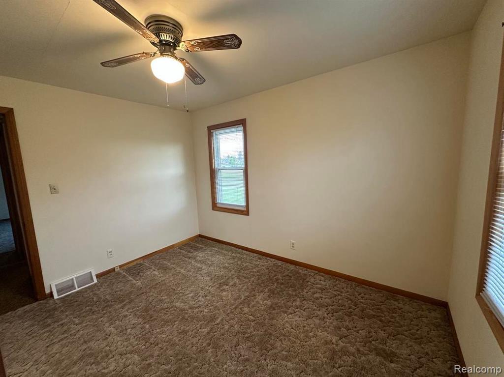 724 LYTLE Avenue, Harbor Beach, MI 48441 — Photo 11