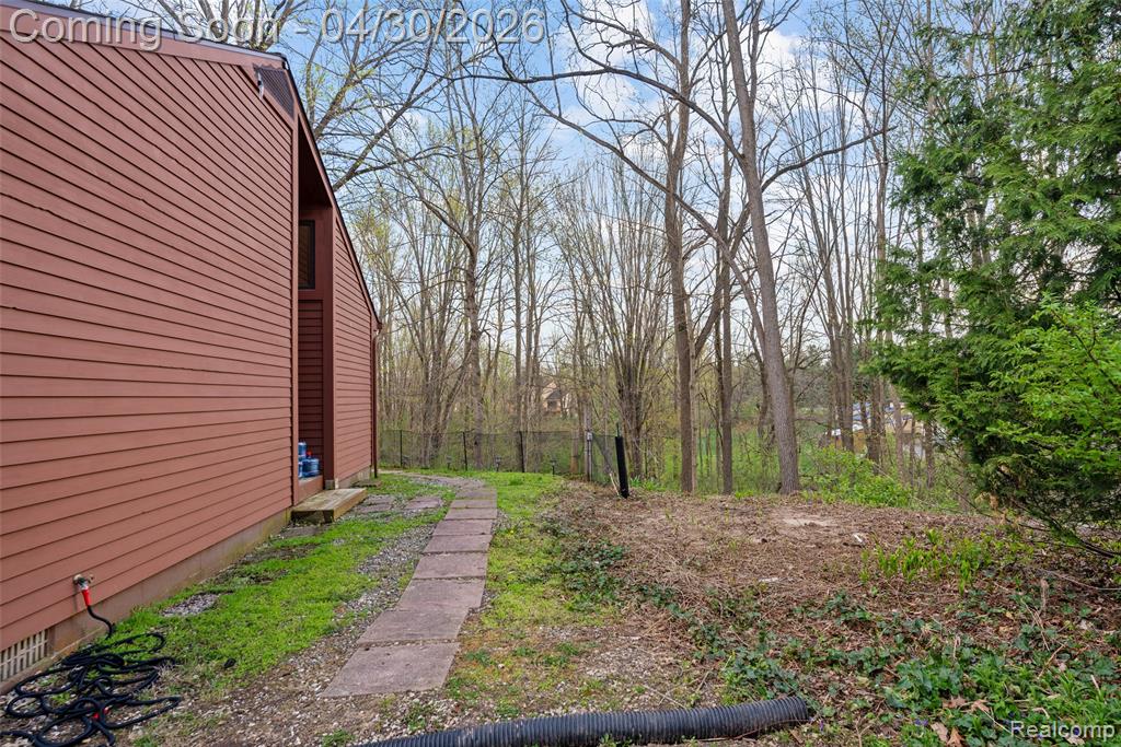 8412 Beacon Lane, Northville, MI 48168 — Photo 33