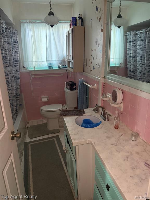 8774 Shannon Drive, Sterling Heights, MI 48314 — Photo 10