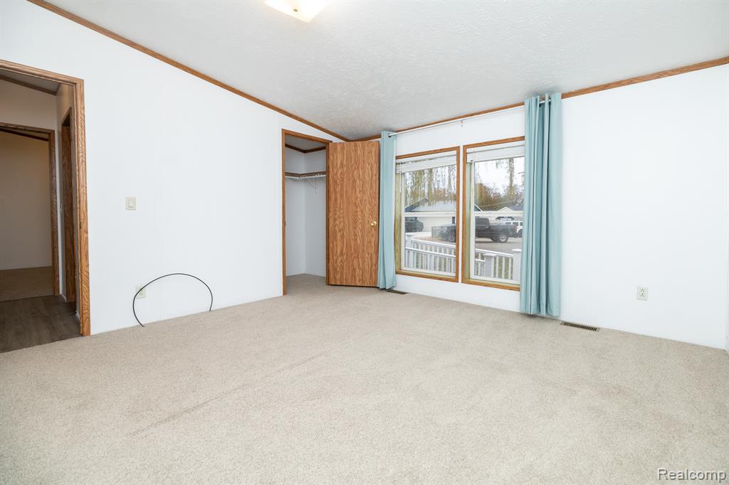 9198 Ashdown Avenue, White Lake, MI — Photo 25