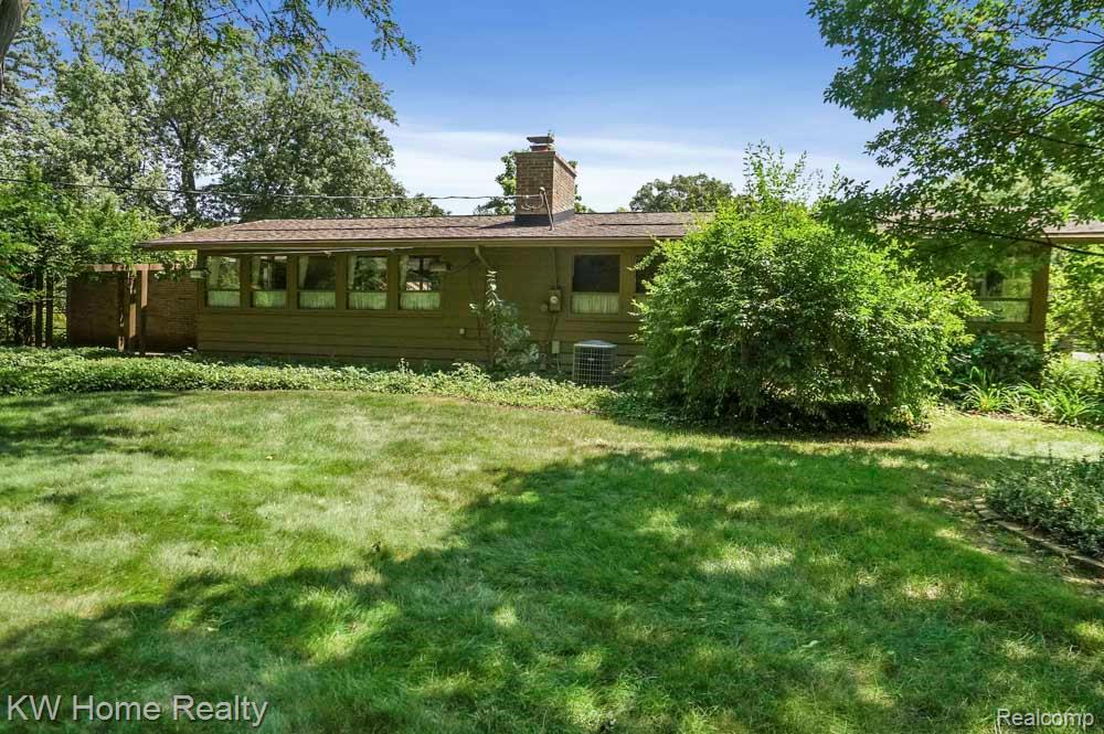 5660 Crabtree Road, Bloomfield Hills, MI 48301 — Photo 30