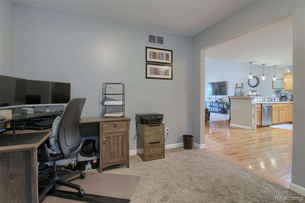 31626 Beaver Circle, New Boston, MI 48164 — Photo 18