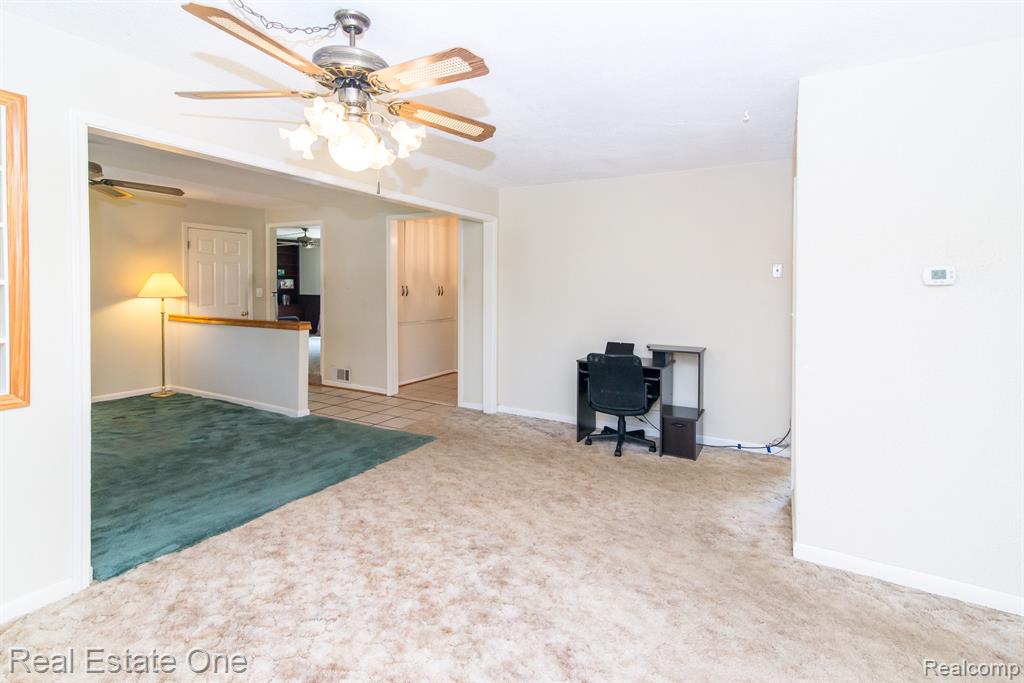 4049 MEIGS Avenue, Waterford, MI 48329 — Photo 4