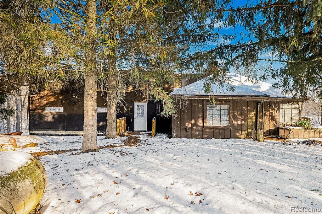 14325 Lakeshore Drive, Holly, MI 48442 — Photo 2