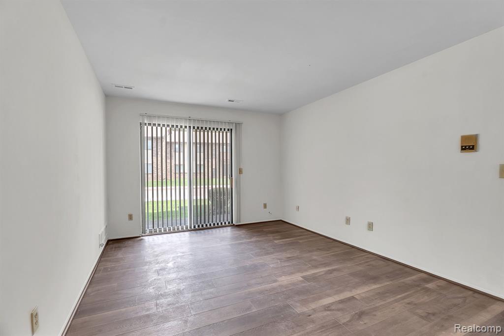 7769 Manor Circle, Westland, MI — Photo 20