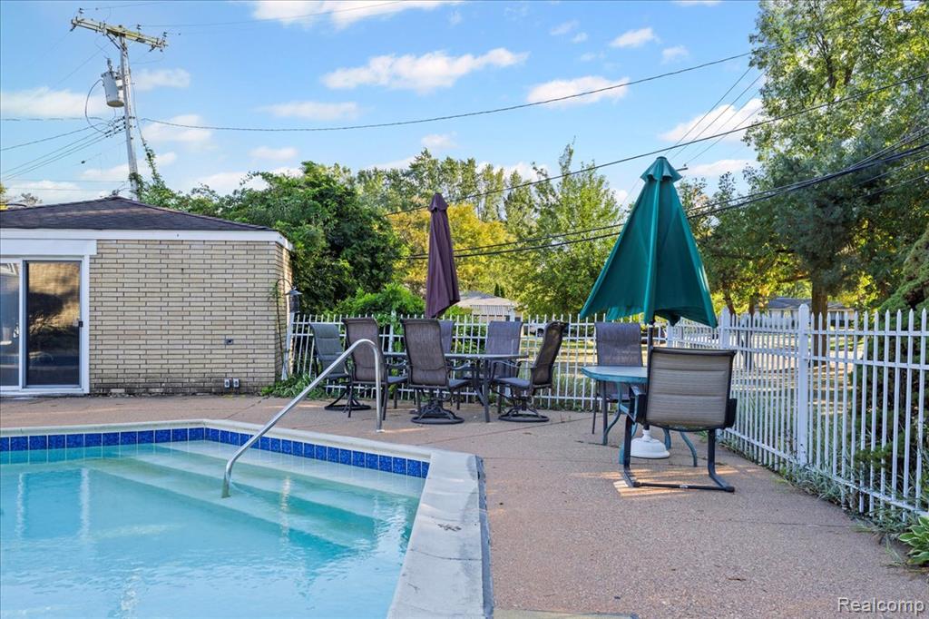 28791 Sunset Boulevard W, Lathrup Village, MI 48076 — Photo 15