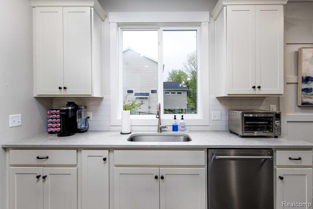 1712 Autumn Valley Drive SW, Byron Center, MI 49315 — Photo 17