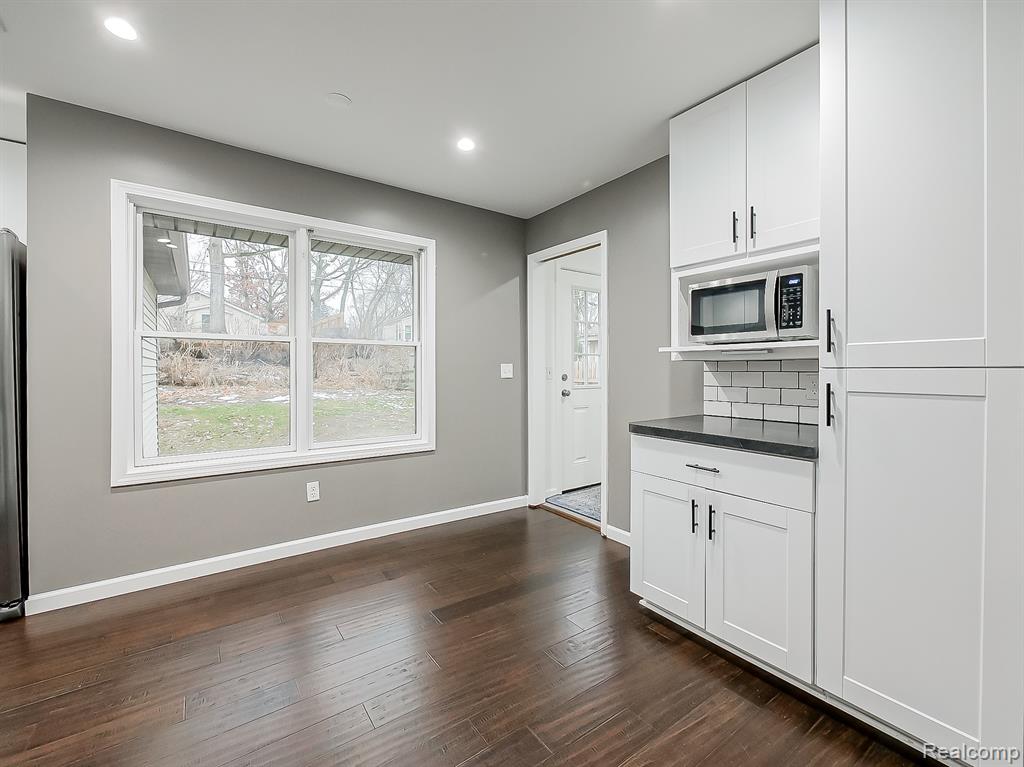 4744 Midland Drive, Pinckney, MI 48169 — Photo 33