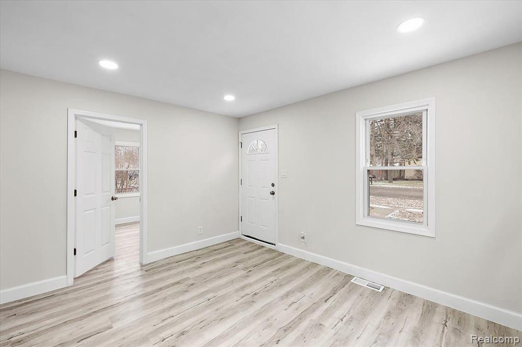 5645 N WALTON Street, Westland, MI — Photo 13