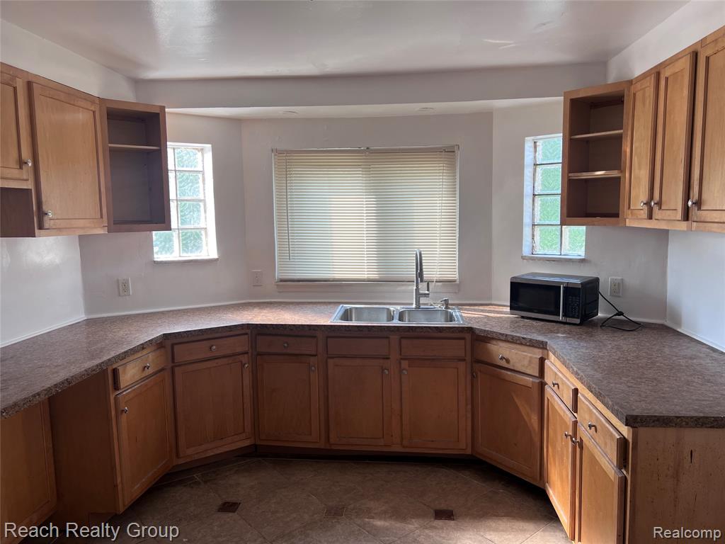 4331 Balfour Road, Detroit, MI 48224 — Photo 7