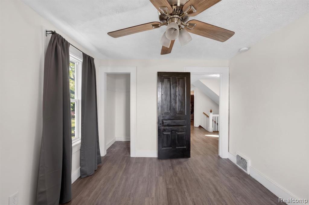 925 W Kalamazoo Street, Lansing, MI 48915 — Photo 37