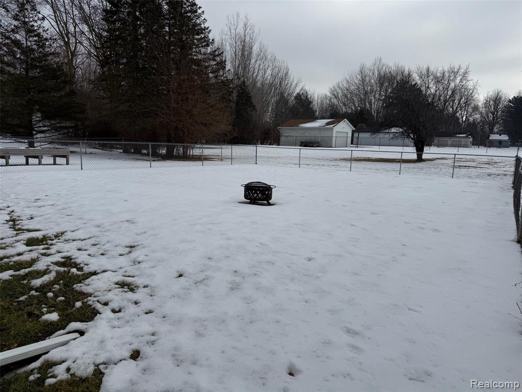 6939 Alma Court, Saginaw, MI 48603 — Photo 3