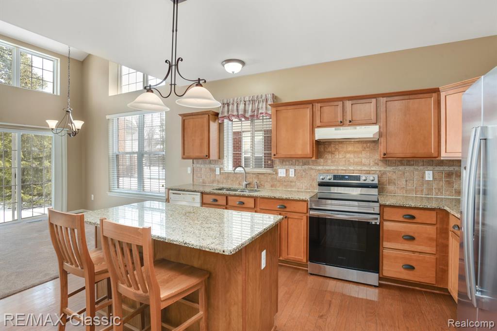 4221 BRIGHTON Lane, Canton, MI 48188 — Photo 12