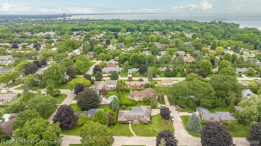 60 MOORLAND Drive, Grosse Pointe Shores, MI 48236 — Photo 76