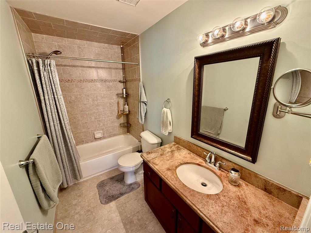 51063 Paxton Drive, New Baltimore, MI — Photo 30