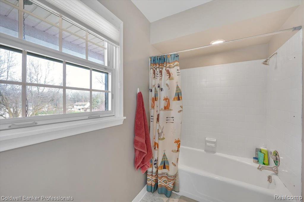 5082 BIRCH TREE Court, Grand Blanc, MI 48439 — Photo 27