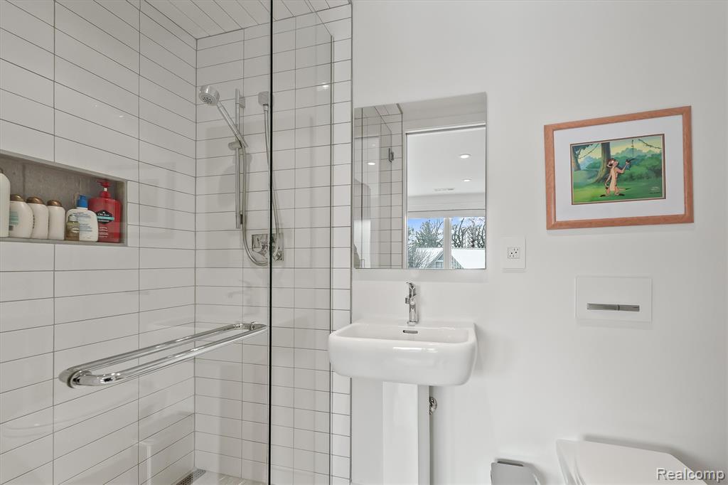 660 Dewey Street, Birmingham, MI 48009 — Photo 36