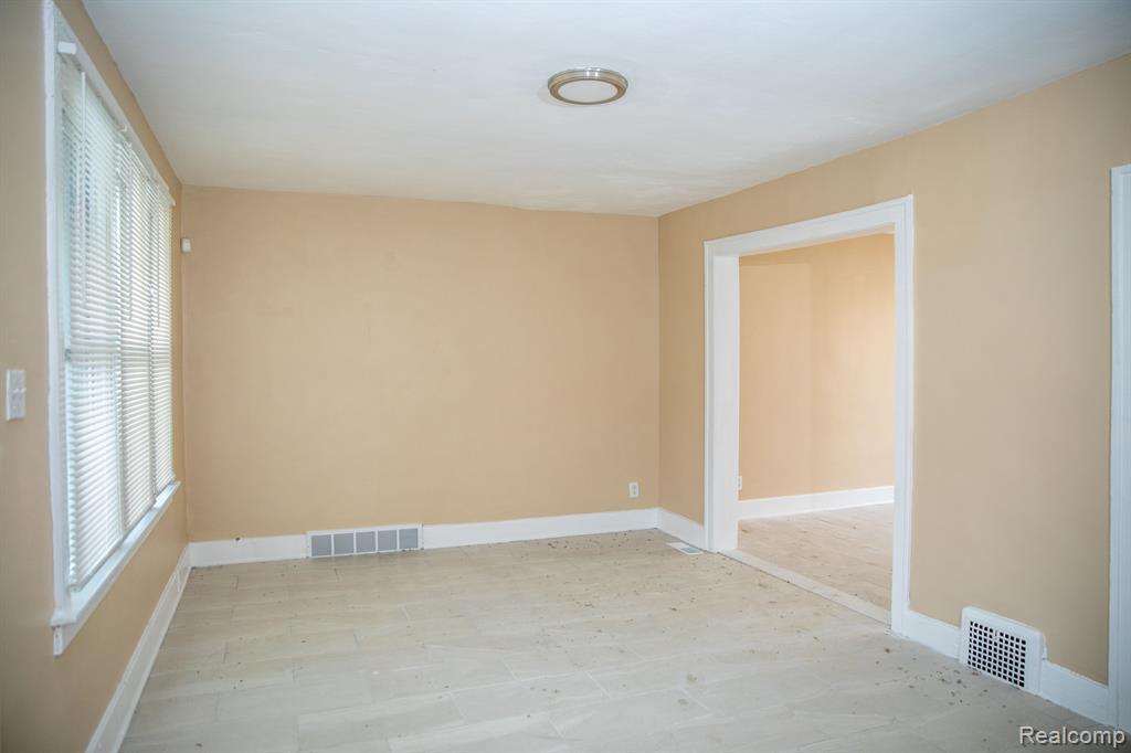6052 HARTFORD Street, Detroit, MI 48210 — Photo 2