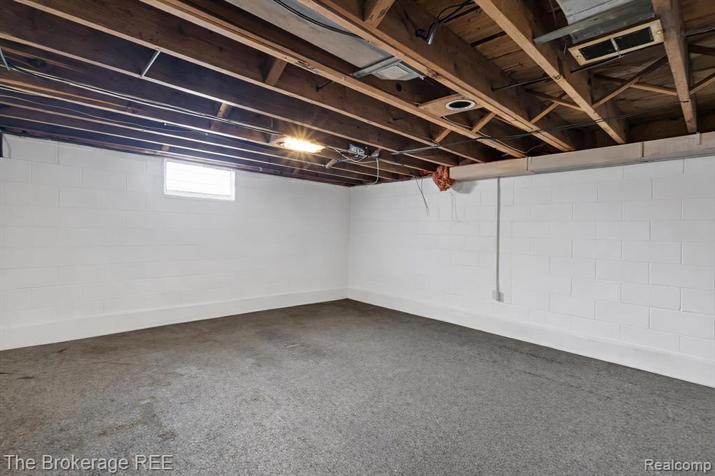 4224 Potter Road, Burton, MI 48509 — Photo 30