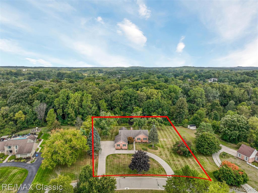 4150 Heatherwood Drive, Commerce Twp, MI 48382 — Photo 38