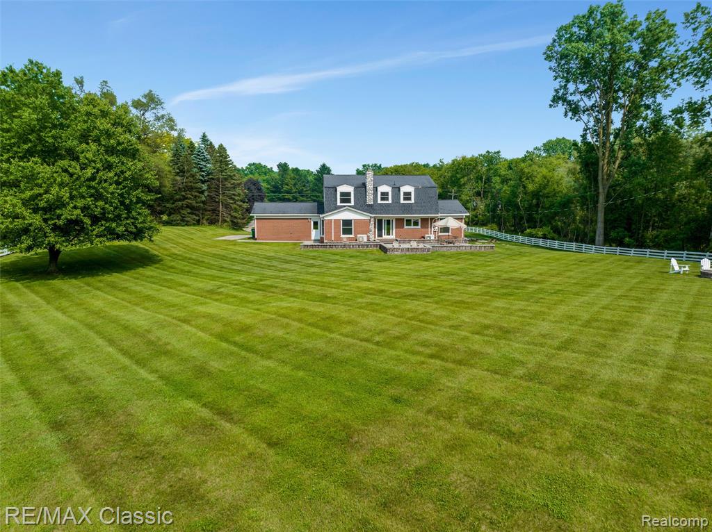 8173 Earhart Road, South Lyon, MI 48178 — Photo 67