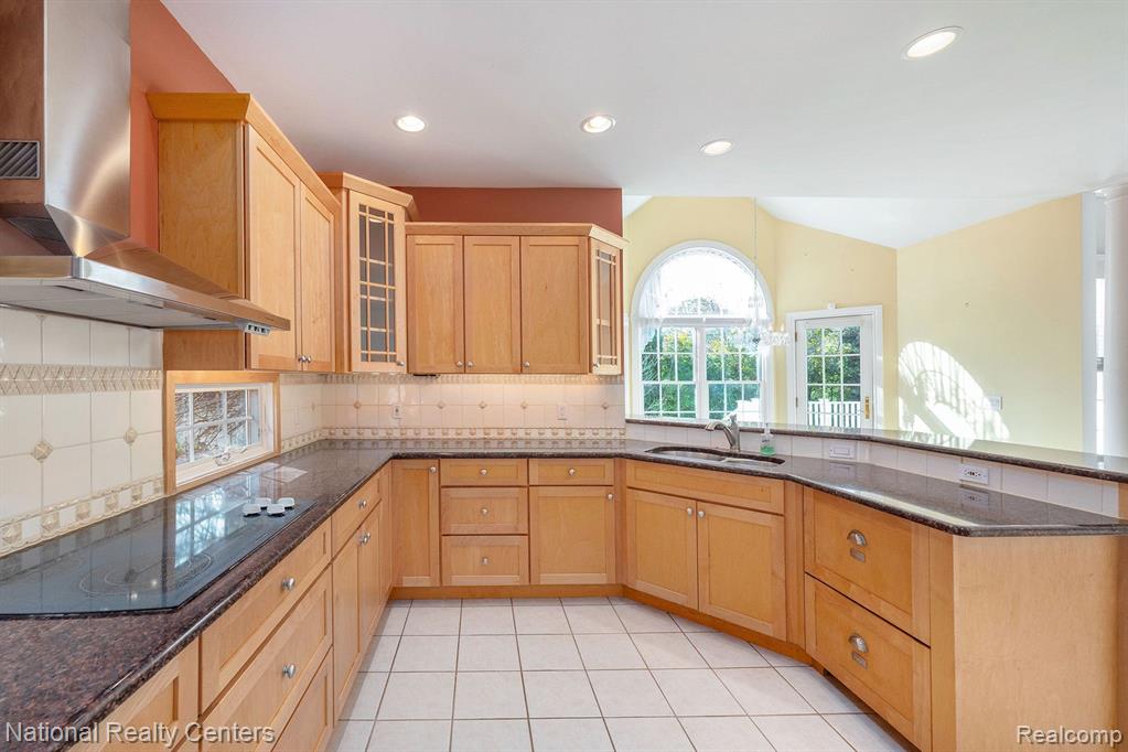 6370 ORION Road, Rochester Hills, MI 48306 — Photo 13