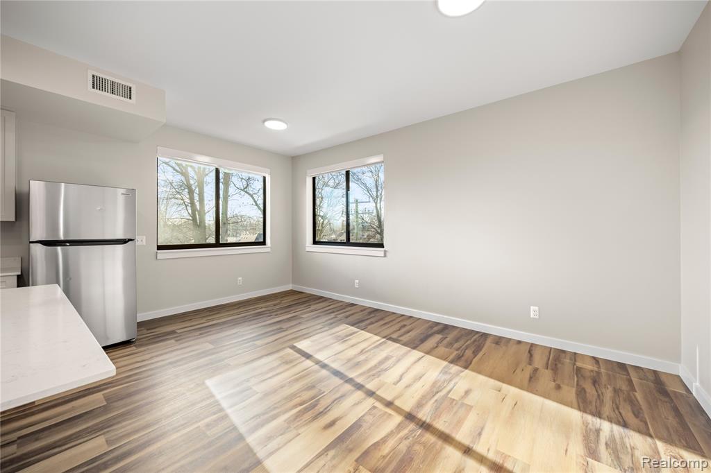 16530 E Warren Avenue, Detroit, MI 48224 — Photo 3