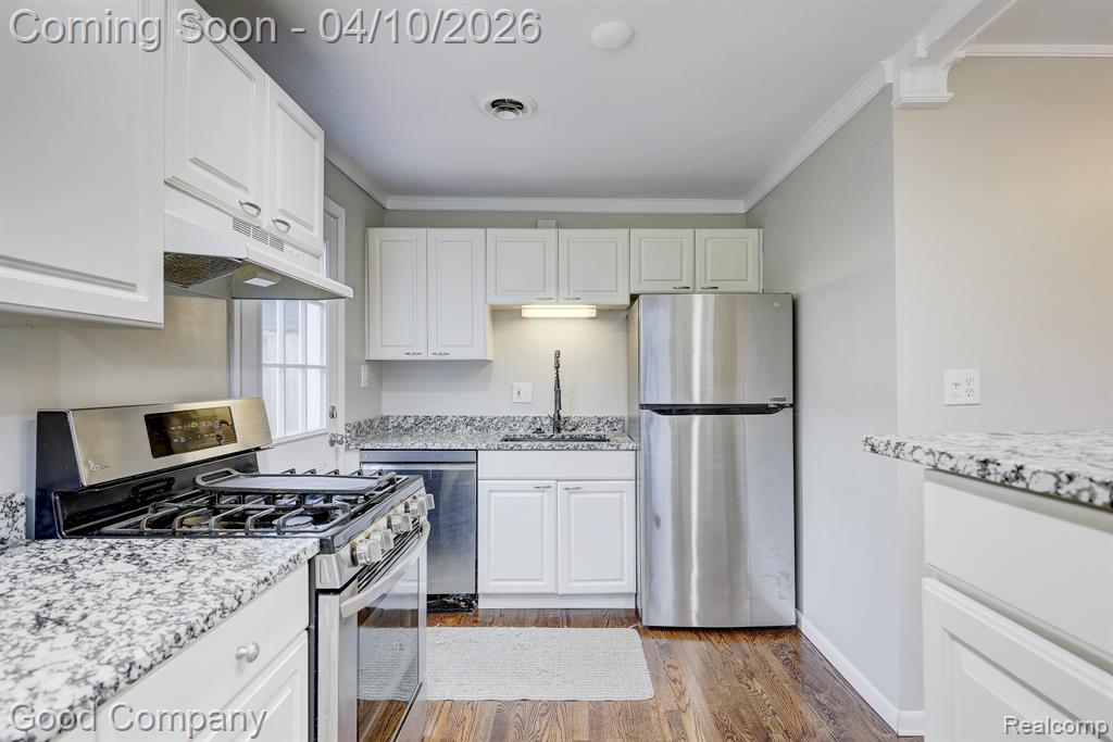 703 Gardenia Avenue, Royal Oak, MI 48067 — Photo 16