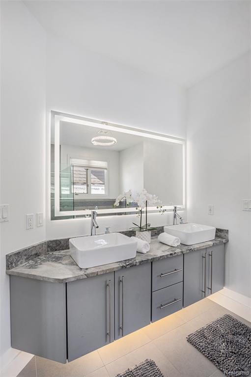 6535 Pond Drive, Washington, MI — Photo 24