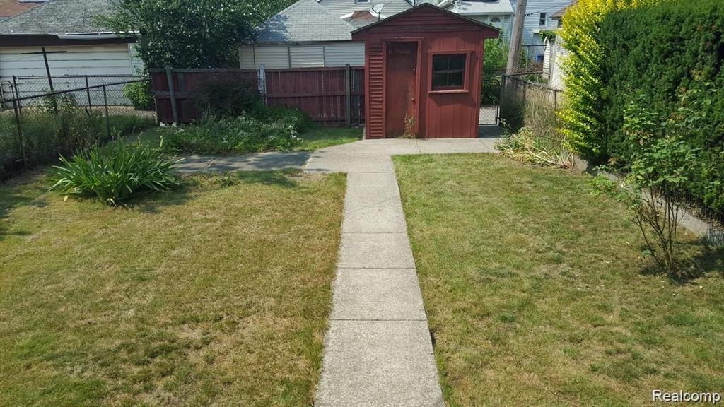 3321 Doremus Street, Hamtramck, MI 48212 — Photo 25