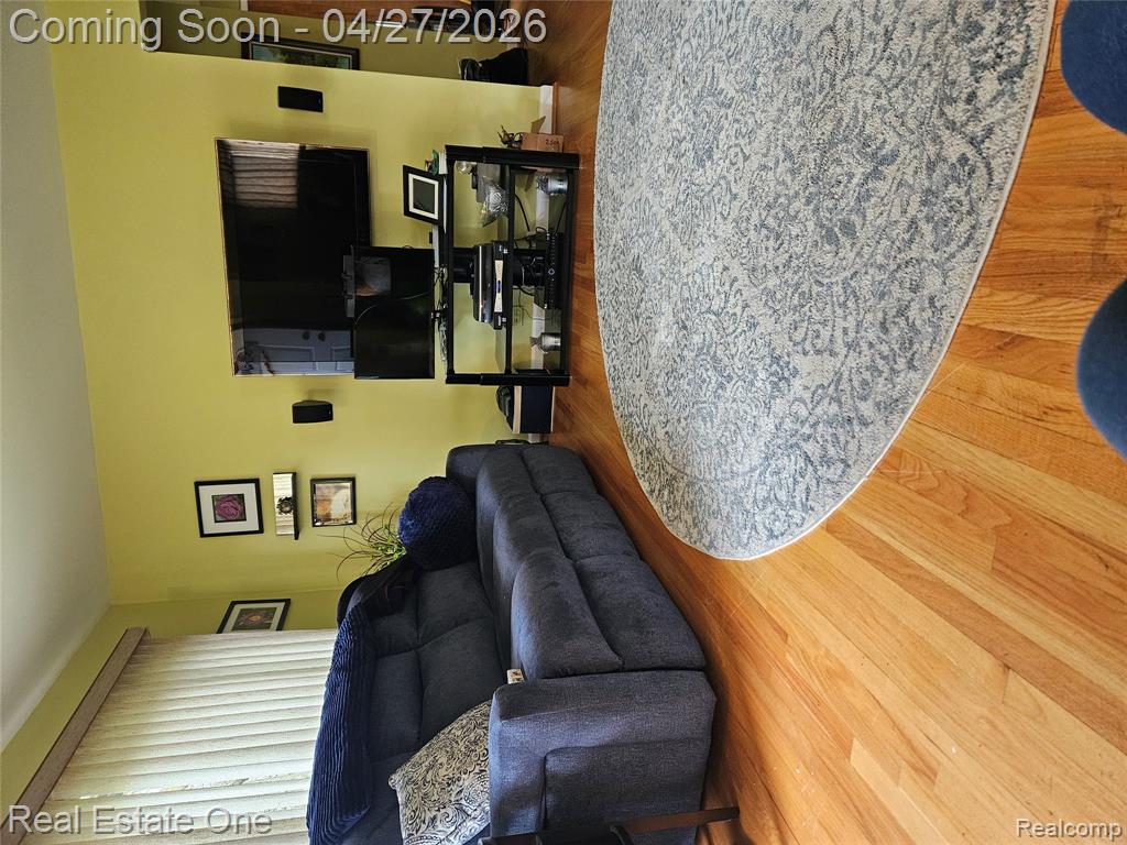 5947 Southward Avenue, Waterford, MI 48329 — Photo 3