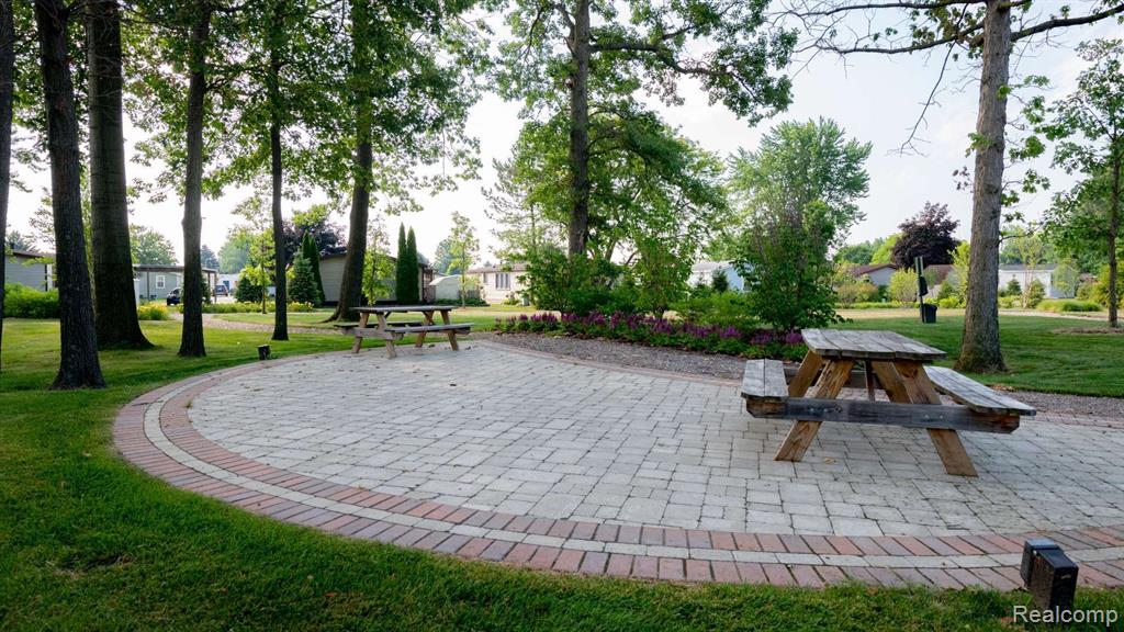 50104 AMBLESIDE, Shelby Twp, MI 48315 — Photo 20