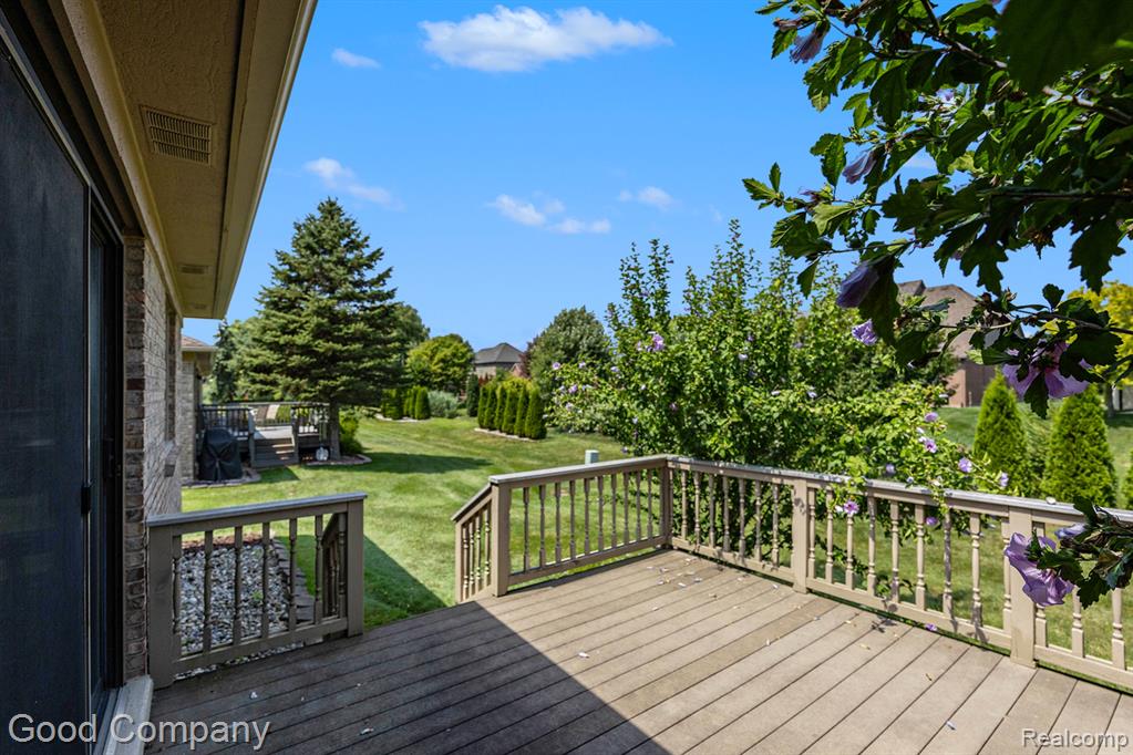 47284 Hunters Chase Drive, Macomb, MI 48042 — Photo 4