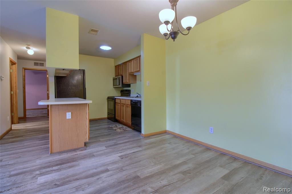 9743 Wildflower Court, Belleville, MI 48111 — Photo 8