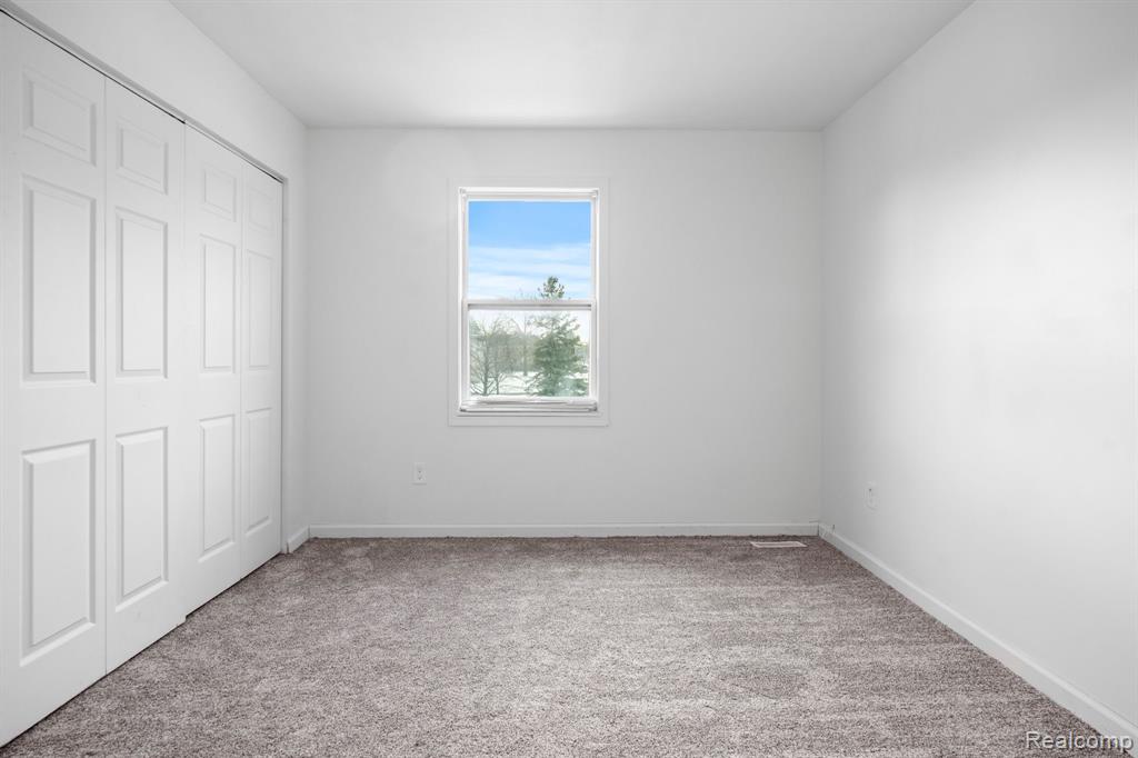 549 KONGONI Drive, Pontiac, MI 48341 — Photo 15