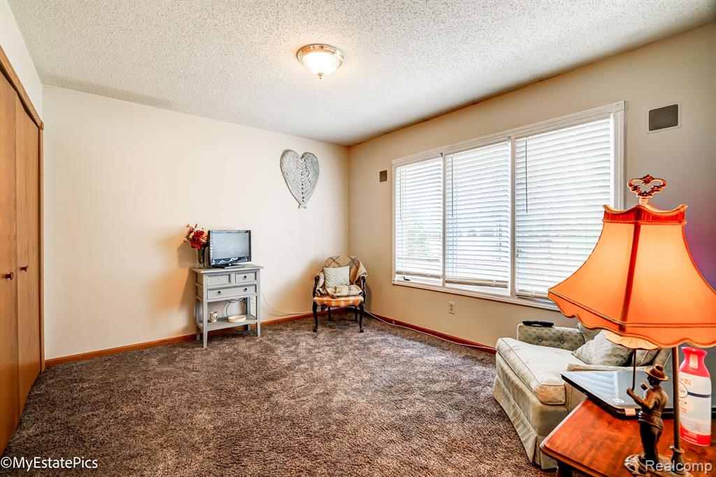 1807 PEBBLE CREEK Drive, Canton, MI 48188 — Photo 26