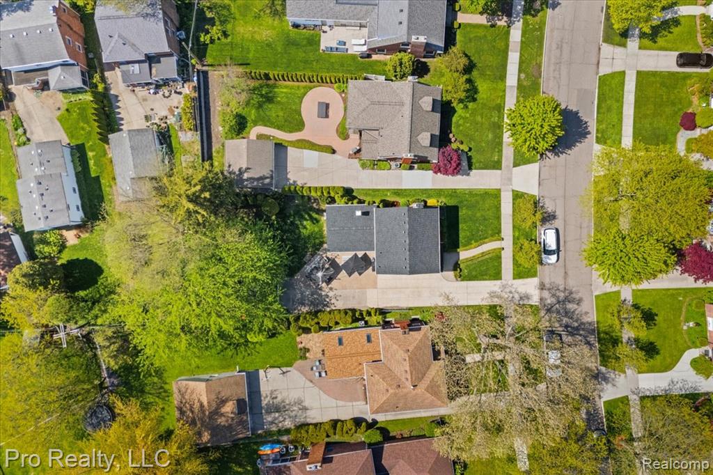 429 Roland Road, Grosse Pointe Farms, MI 48236 — Photo 32
