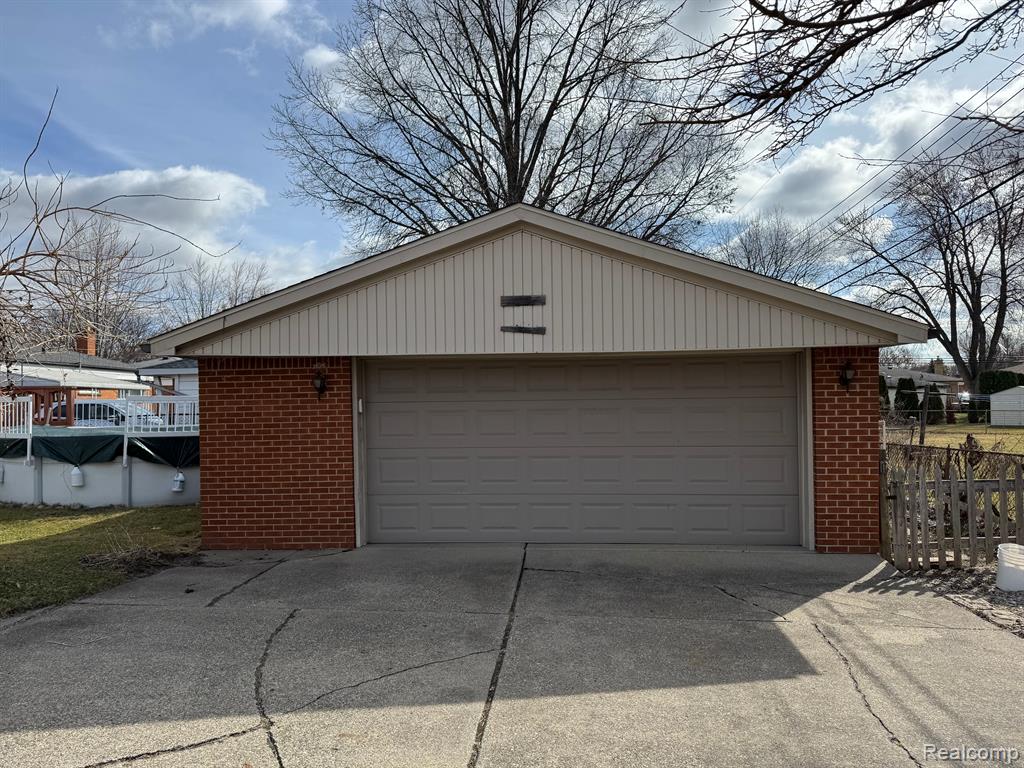 8612 CHRISTINE Street, Warren, MI 48093 — Photo 4