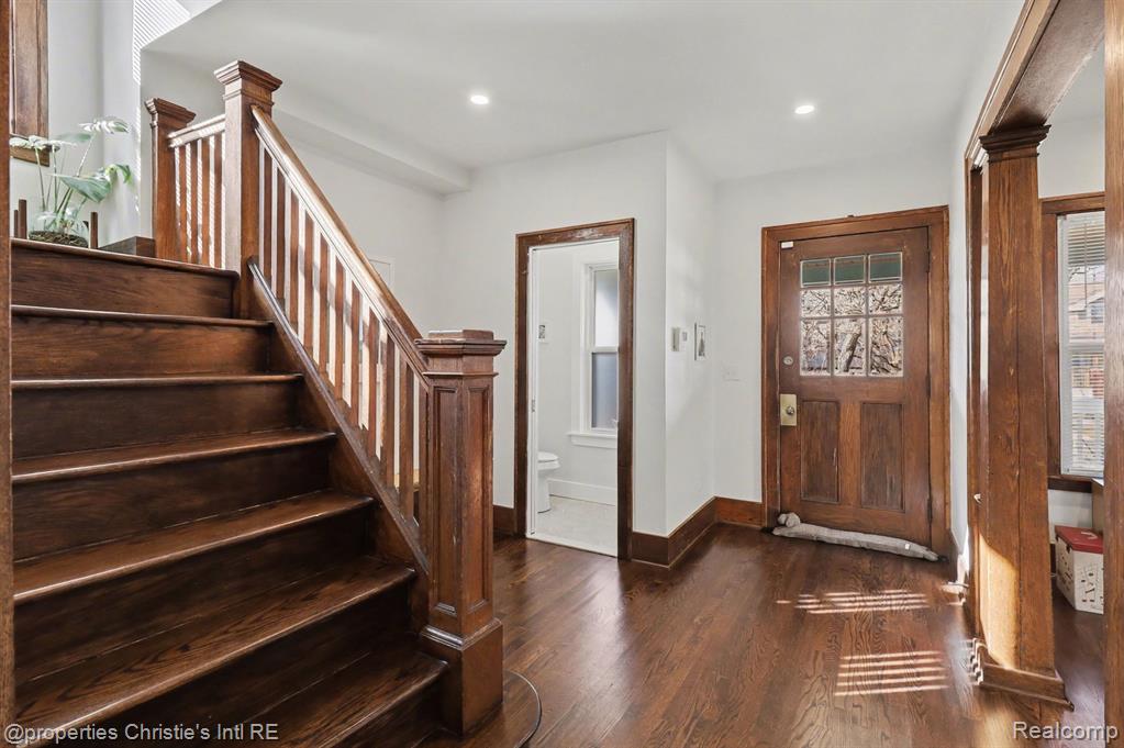 3466 FISCHER Street, Detroit, MI 48214 — Photo 4
